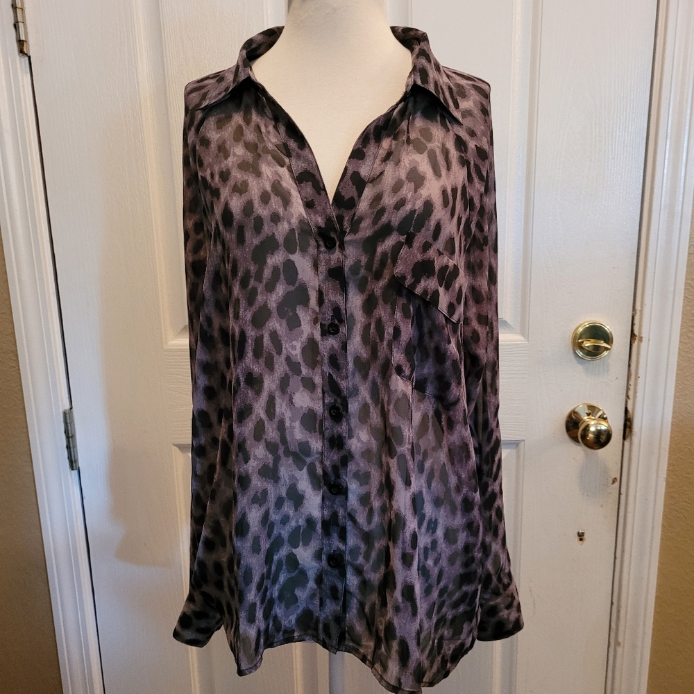 Torrid Blouse Top Gray Black Geometric Print Plus Size 0 Long Sleeve Semi Sheer